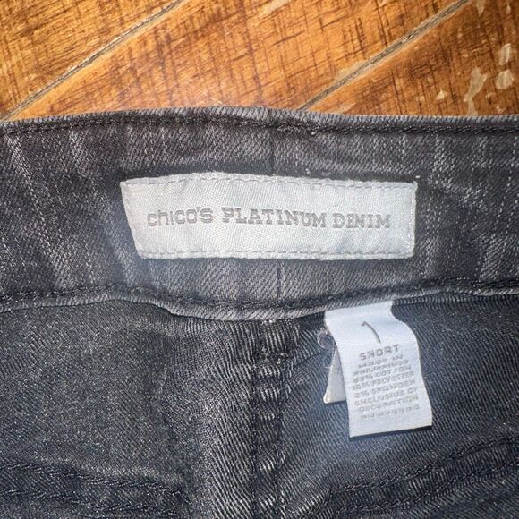 Chico’s slight flare gray classic normcore size 1S/8 jeans - Picture 2 of 2